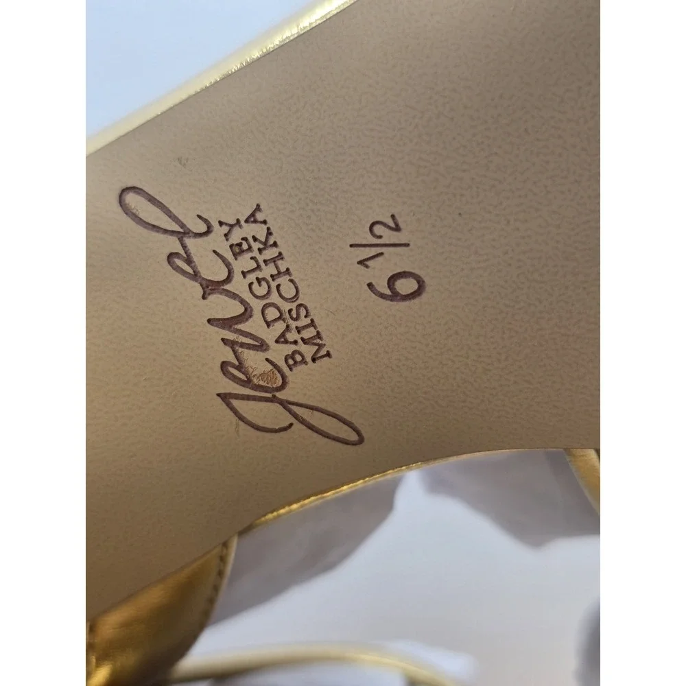 Badgley Mischka this listing